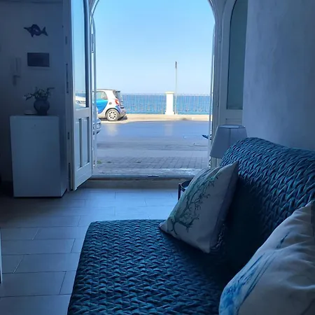 Ciauru Ri Mari 公寓